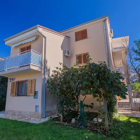 Mladen - A3 - Mpolo Apartment *